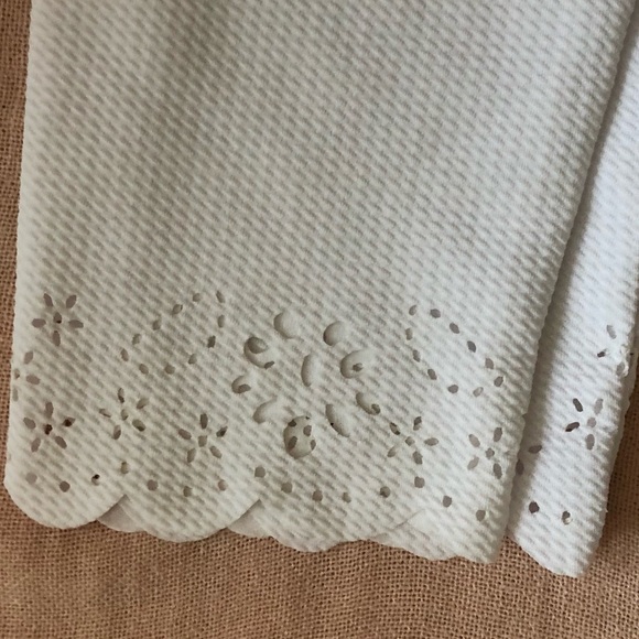 Guilty Leggings with cutwork bottom - Picture 3 of 4